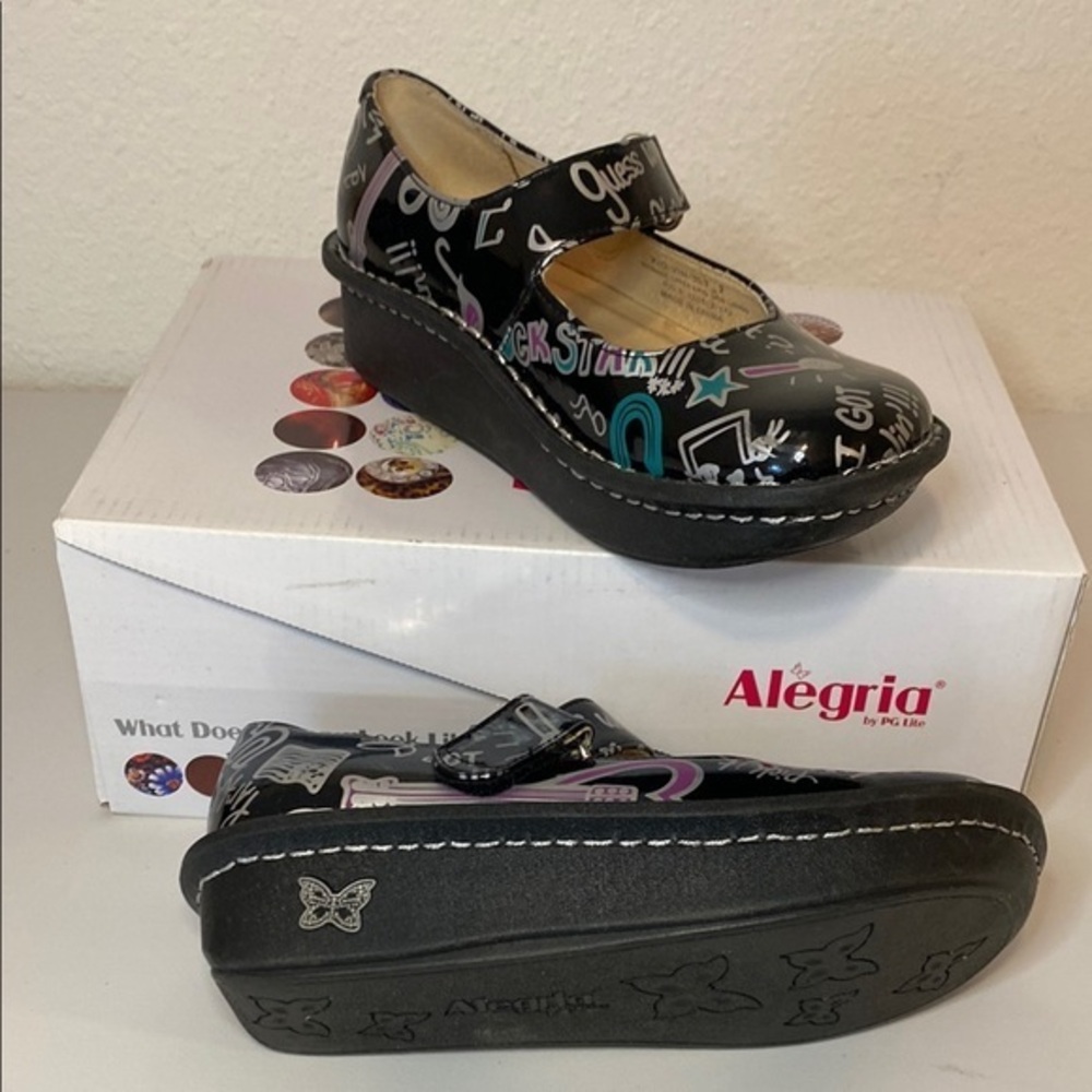 Alegria Rock Star Black Kids Dress Shoes with Patent Leather Finish Size 2